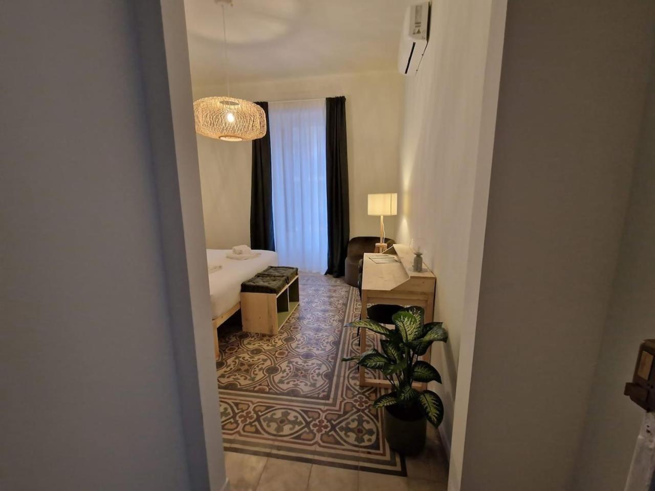 Lostabile Guesthouse & Coworking Бари Экстерьер фото