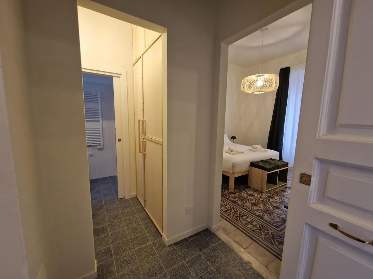 Lostabile Guesthouse & Coworking Бари Экстерьер фото