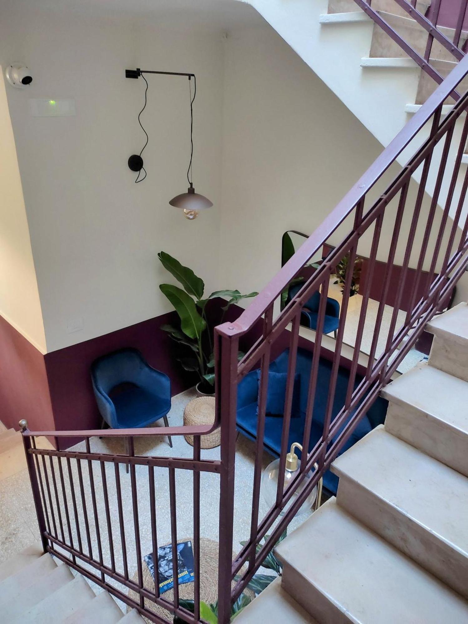 Lostabile Guesthouse & Coworking Бари Экстерьер фото