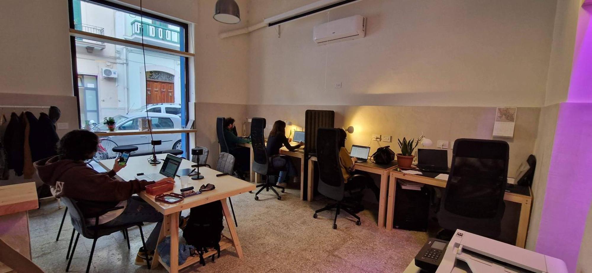 Lostabile Guesthouse & Coworking Бари Экстерьер фото